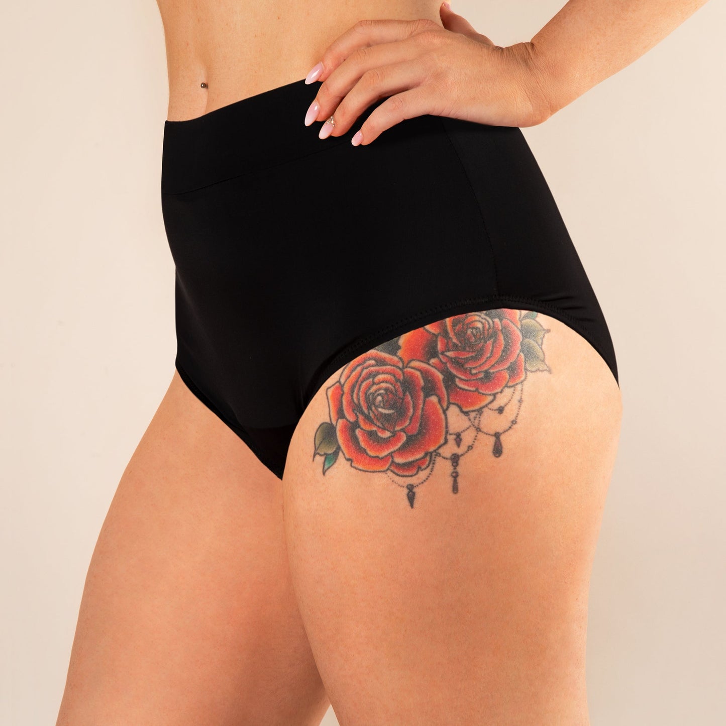 maillot de bain menstruel Eléonore noir profil