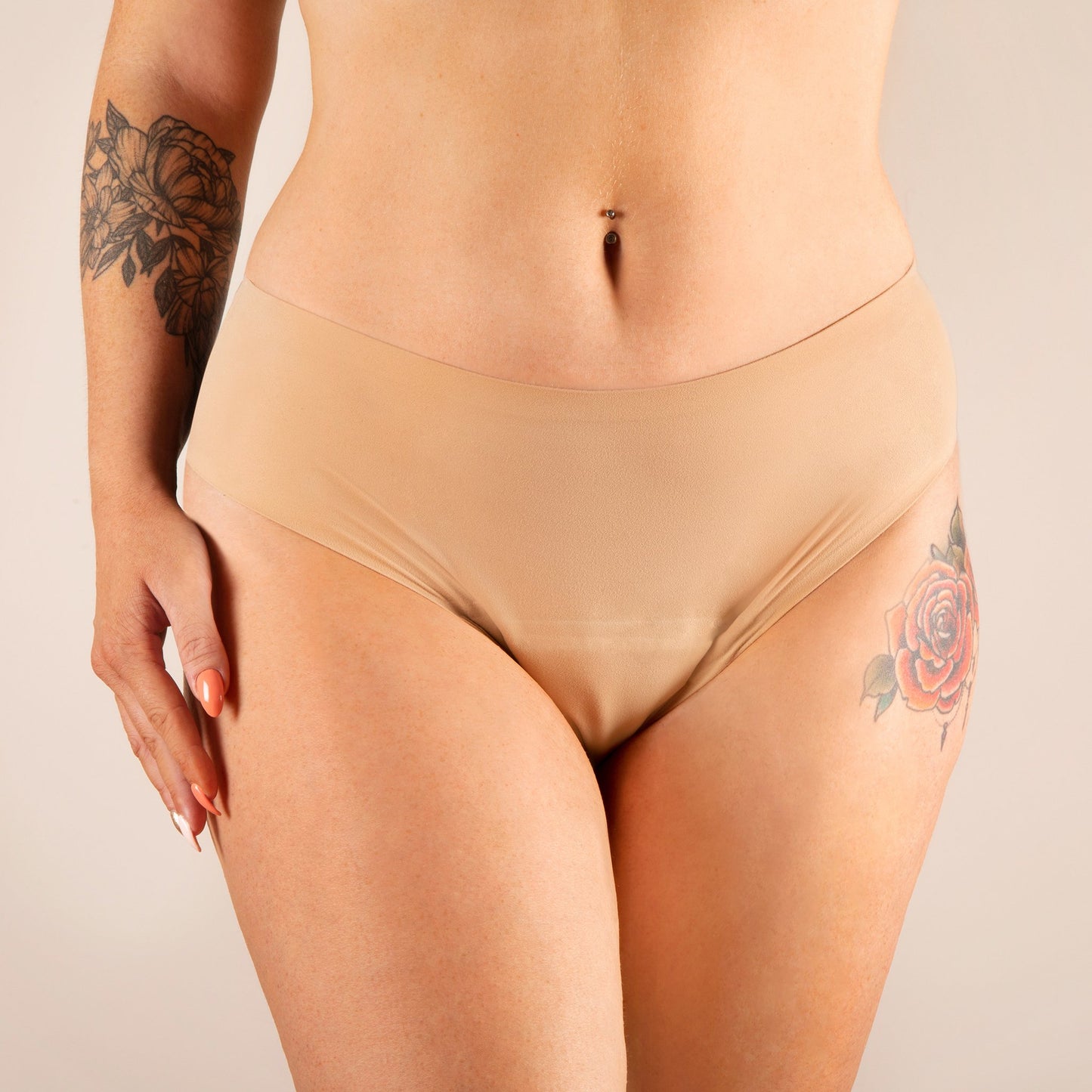 Culotte menstruelle sans coutures beige face