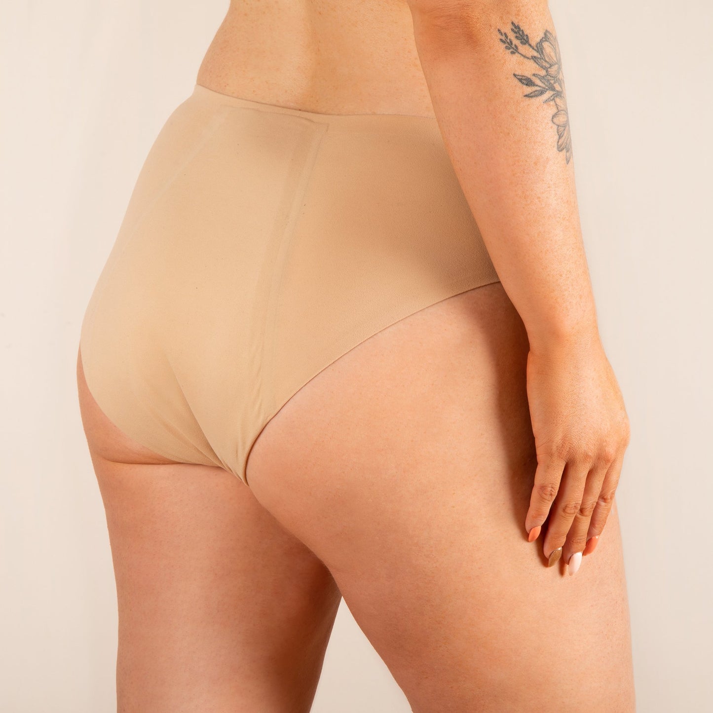 Culotte menstruelle sans coutures beige dos