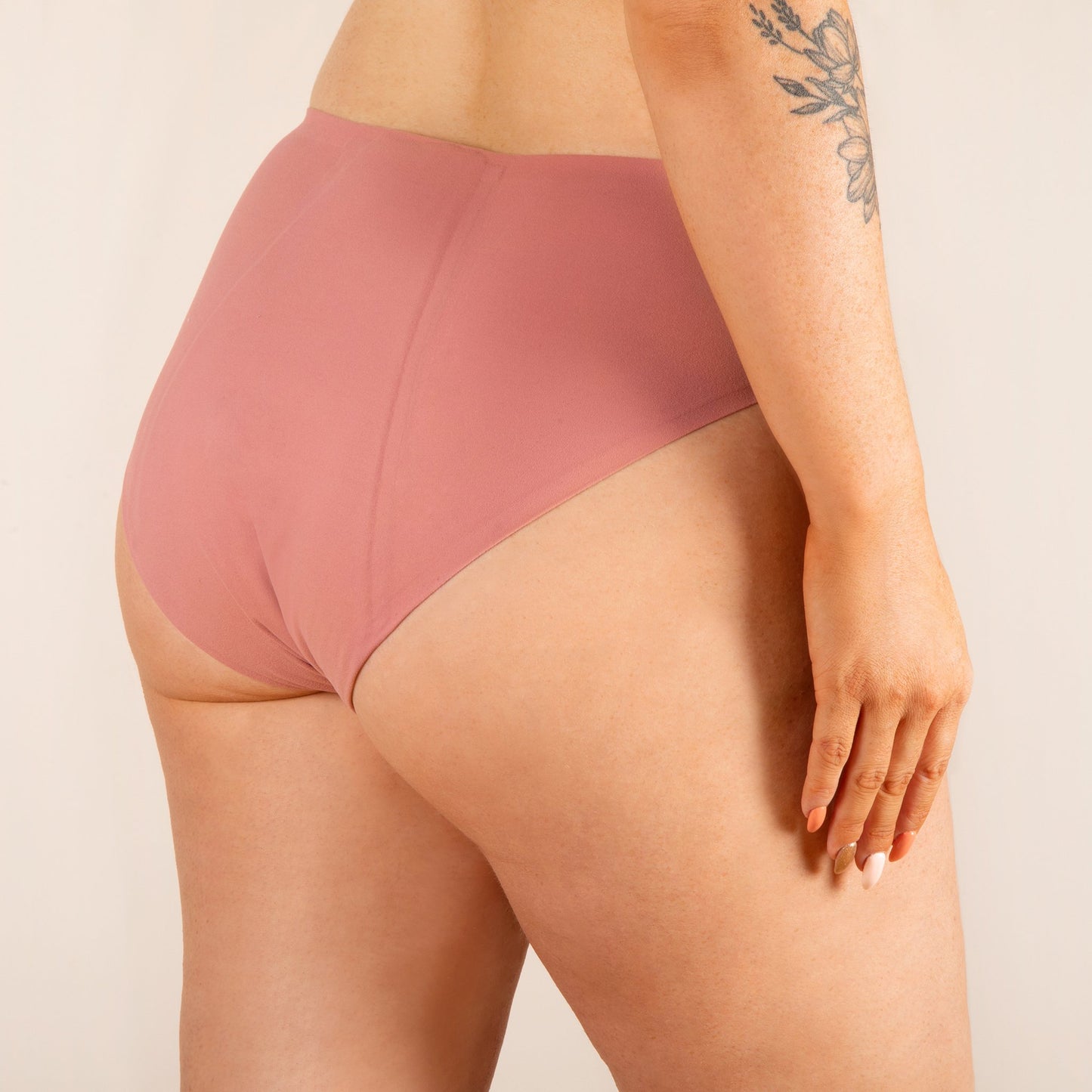 Culotte menstruelle sans coutures rose dos