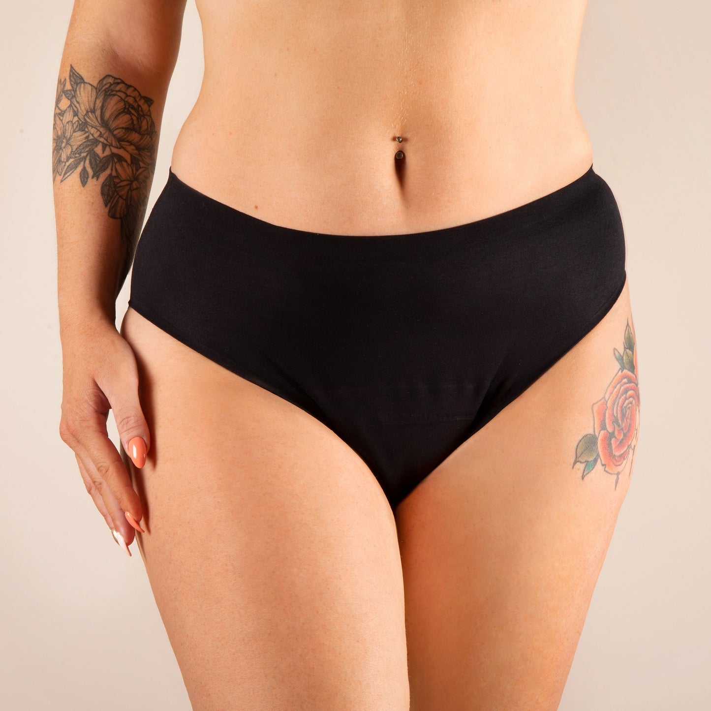 Culotte menstruelle sans coutures noir face