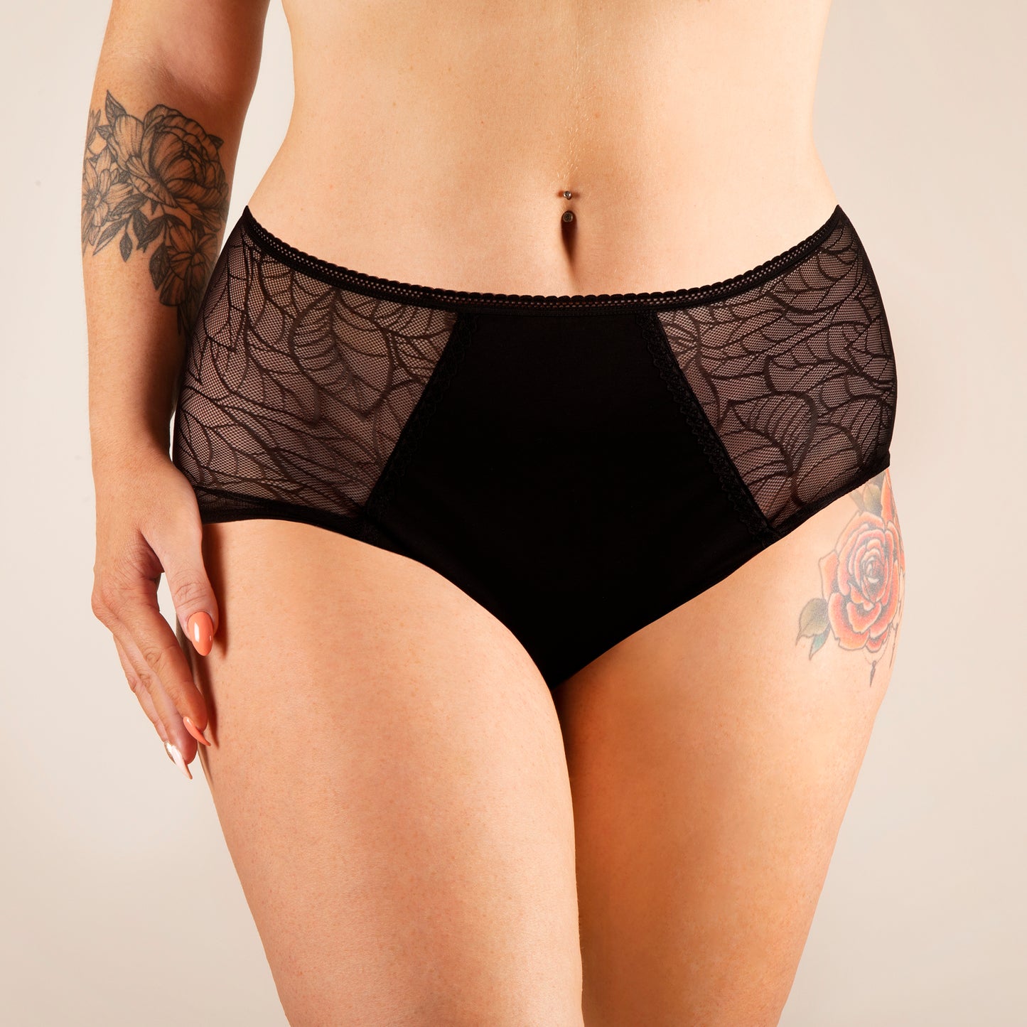 Culotte menstruelle Flora noir face